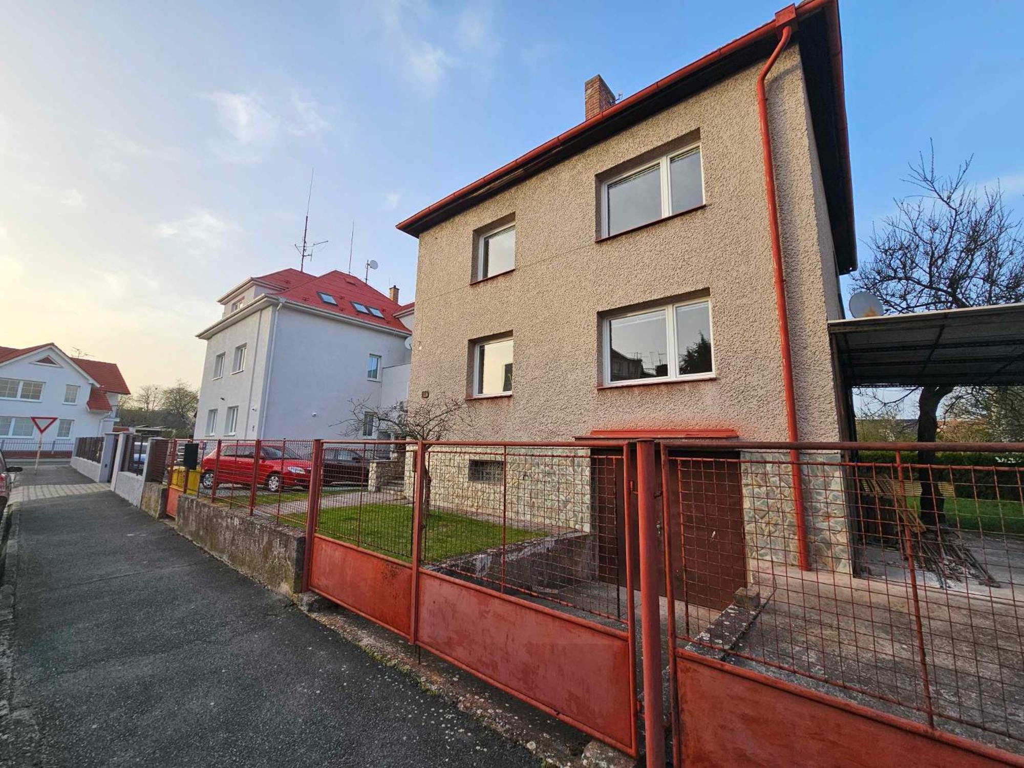 Slunny Byt V Klidne Casti Hradce Kralove - Zahrada, Parkovani Zdarma Hradec Králové Exteriér fotografie